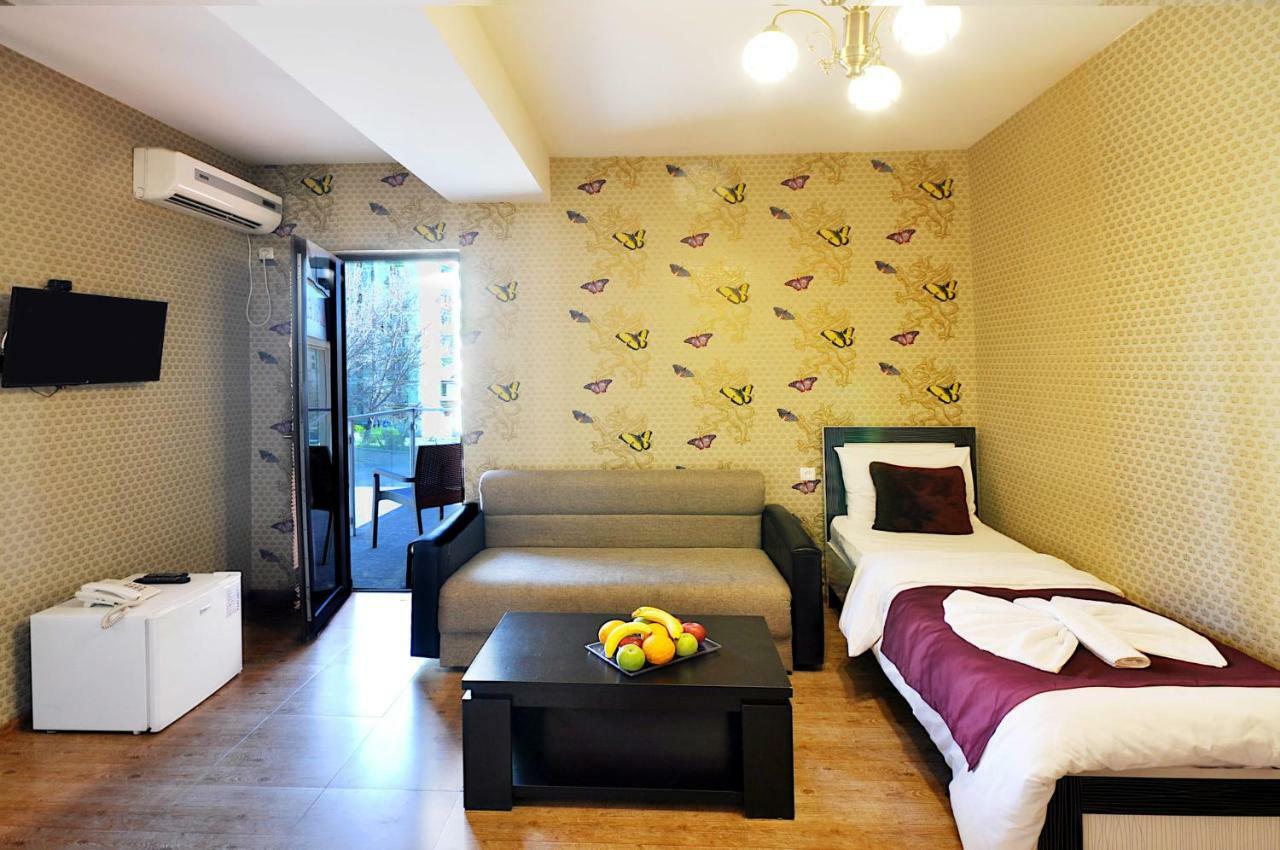 טביליסי Hotel Kavela מראה חיצוני תמונה
