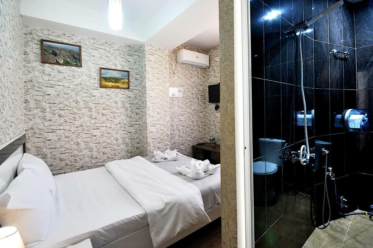 טביליסי Hotel Kavela מראה חיצוני תמונה